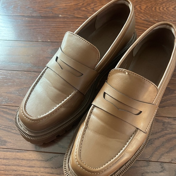 American Eagle Medium Brown Faux Leather Chucky Lug Sole Penny Loafers Size 9 - Picture 5 of 16